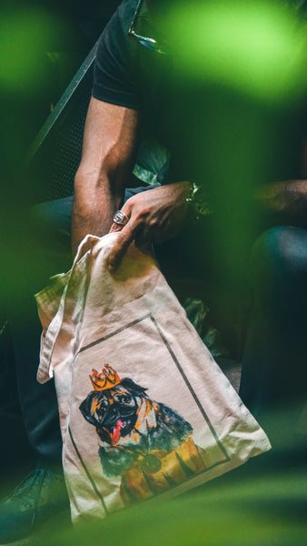 Royal Pug | AR Tote bag